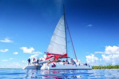 Excursion to Tetiaroa by Catamaran Visit Lunch Snorkeling - Breakfast on board: pastries, fruit, juice, and coffee/tea