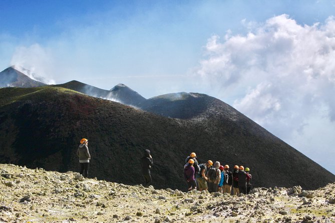 Excursion to the top of Etna |For good walkers (transport services not included) - What the tour gives you (and what you must bring)