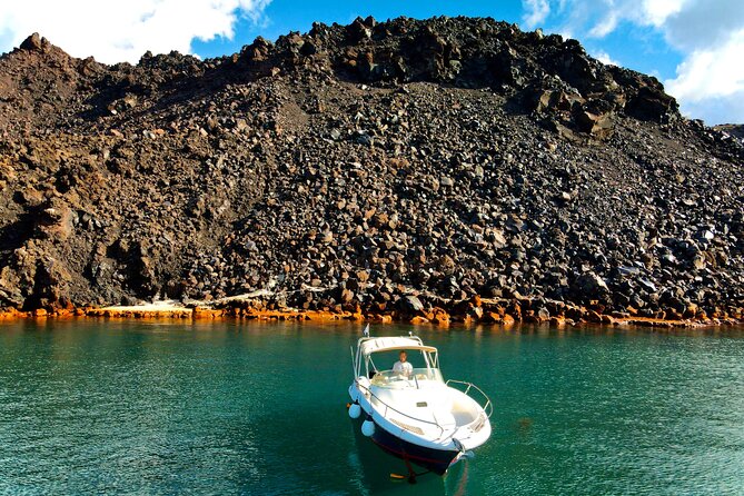 Explore Santorini and its volcanic wonders with Alex Private Boat - Price and value: what $600.73 covers for up to 6