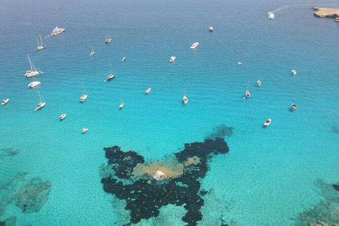Explore the Beautifull seaside of Formentera. Incl cava, drinks, snacks, .. - Captain Karl and how the day stays personal
