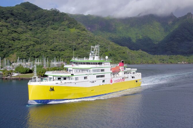 Ferry Transfer between Papeete, Tahiti and Moorea - Breakfast, Lunch, and the Onboard Bar (Including Friday Music)