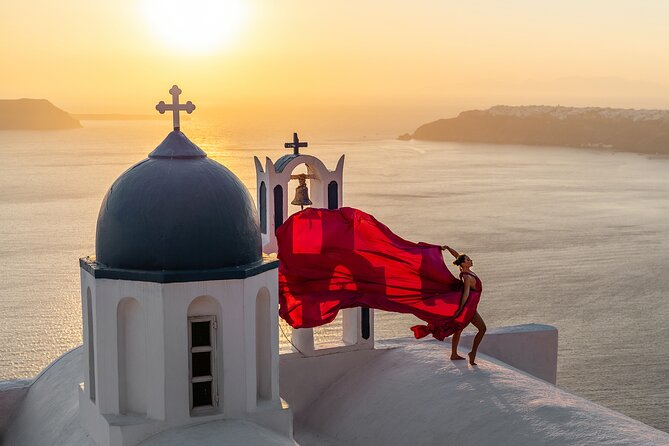 Flying Dress Photoshoot in Santorini by Flying Dress Photo © - The Flying Dress Setup: Why This Feels Personal (Not Like a Quick Photo Stop)