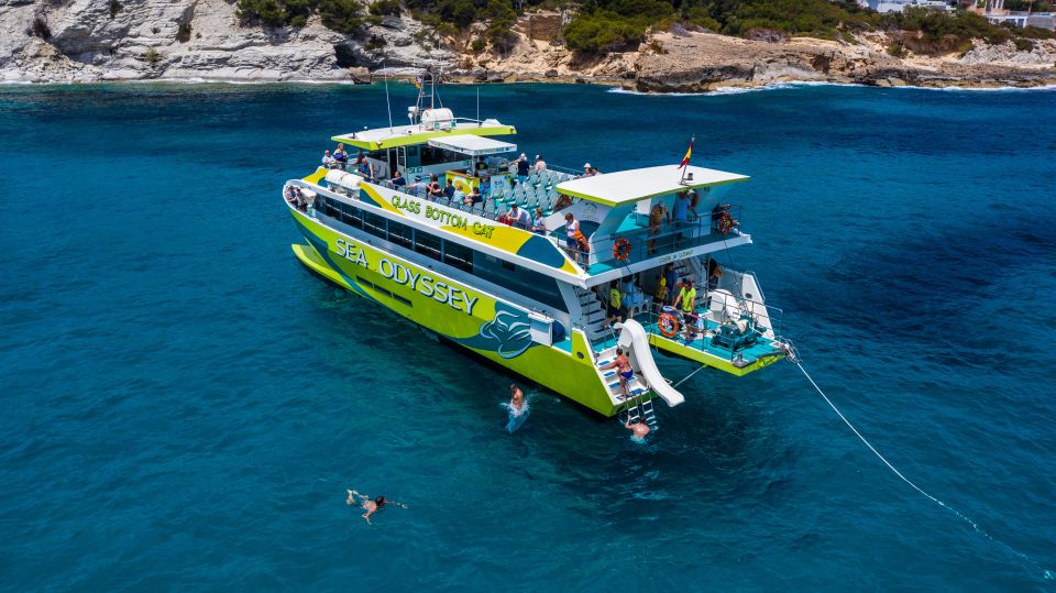 Font de Sa Cala: East Coast Glass-Bottomed Catamaran Tour - Font de Sa Cala to open water: what this tour feels like