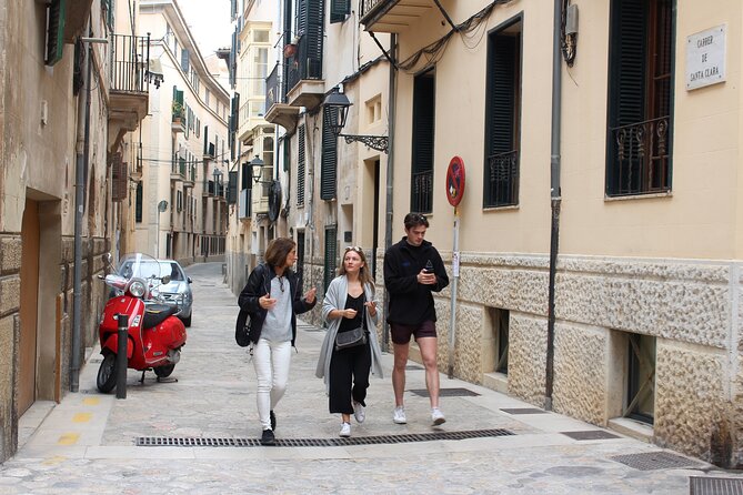 Food Tasting Walking Tour in Palma with a Local - Mercat de l’Olivar: seafood, spices, and three tapas with wine