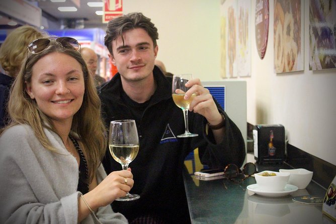 Food Tasting Walking Tour in Palma with a Local - Finishing at Plaça del Cort: a historic bow on a food-filled walk