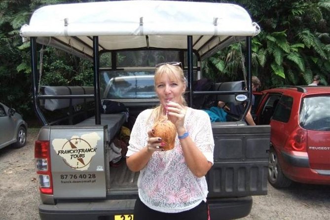 Franckyfranck Tours Moorea - Half day Tours - Pickup timing at Marina Vai’are: how the day starts and ends