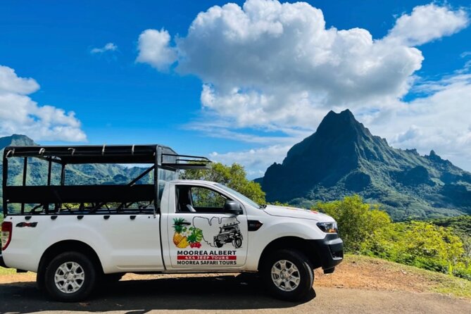 Franckyfranck tours Moorea - Tours privés // Private half day tours - The guide factor: where personality turns a drive into a story