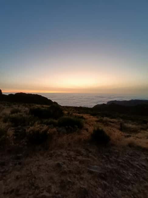 From 0 to 1818 meters to Pico do Arieiro Sunrise - Levada dos Balcões after sunrise: the walk that adds meaning