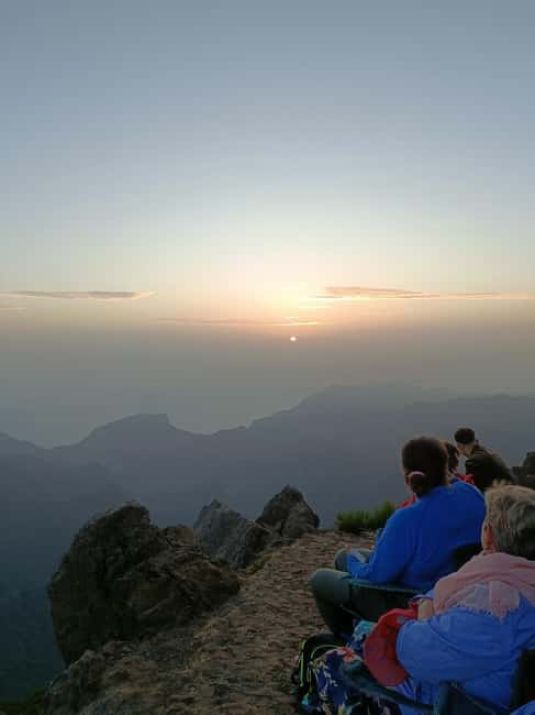 From 0 to 1818 meters to Pico do Arieiro Sunrise - Getting to Pico do Arieiro: pickup timing that actually helps