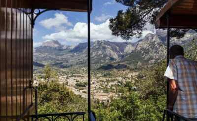 From Alcúdia: Soller Train and Tram Half Day Tour - The Soller Railway: that wooden train feeling (and the tunnels)