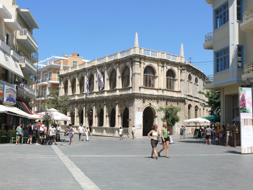 From Chania: Full-Day Heraklion Highlights Guided Tour - The Archaeological Museum of Heraklion: artifacts with context