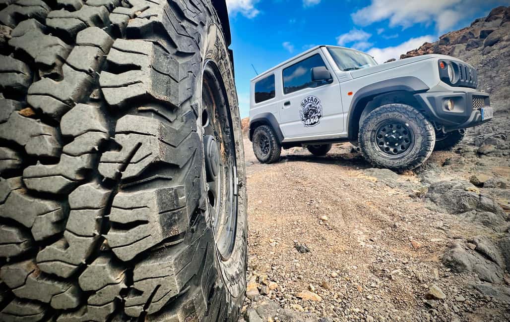 From Corralejo: Fuerteventura Self-Drive 4x4 Jeep Tour - Pozo Negro coffee and the dry river canyon run