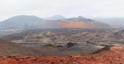 From Fuerteventura: Lanzarote Trip with Wine Tasting & Lunch - Timanfaya National Park and Islote de Hilario: watching heat where there should be cold
