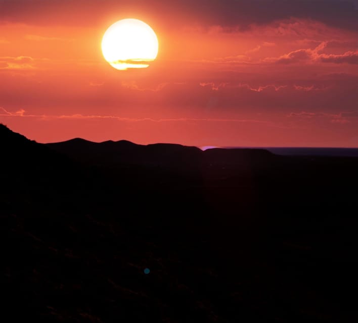 From Fuerteventura: Sunset Hike at Volcano with Scenic Views - Why Calderón Hondo at sunset feels special