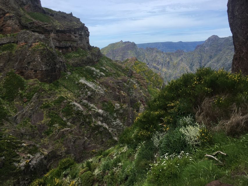 From Funchal: Santana and Pico do Areeiro East Island Tour - Pico do Areeiro at 1,818 m: why the views feel worth the climb