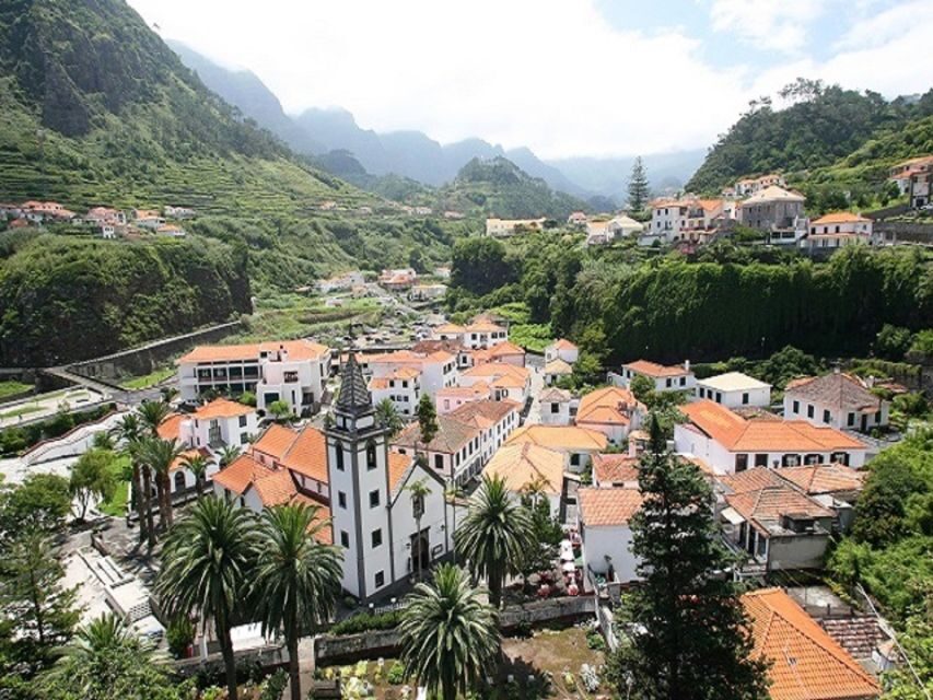 From Funchal: West Madeira and Laurel Forest Day Trip - Câmara de Lobos: fishing village first, then the uphill stories