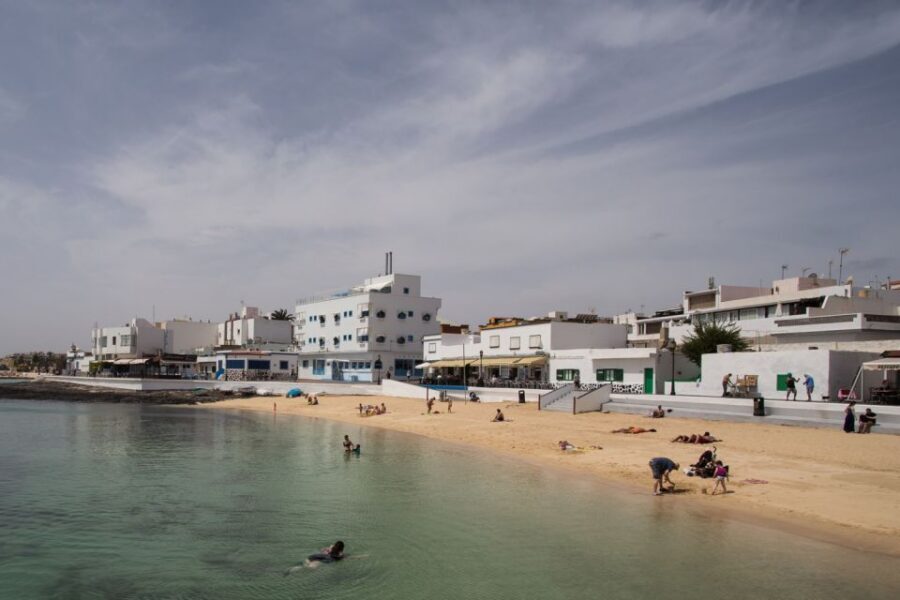 From Lanzarote: Day Trip to Fuerteventura and Corralejo - Logistics you should plan for (without overthinking it)