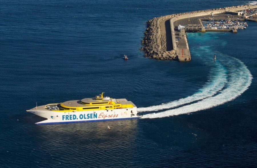 From Lanzarote: Round-Trip Ferry Transfer to Fuerteventura - Price and value: why $51 often feels fair