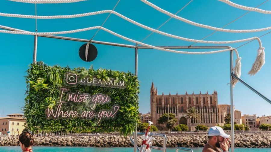 From Magaluf: Palma Bay Sightseeing Cruise with Live Music - Getting started at Magaluf Beach and the Palma return by bus