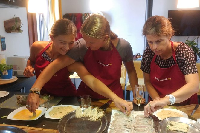 From market to Table Cooking lesson with a local in Sicily - The Ortigia market stop: learning what is in season right now