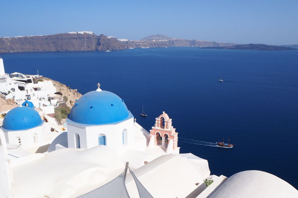 From Naxos: Full-Day Boat Trip to Santorini - Paros quick stop: small interruption, usually not a big problem