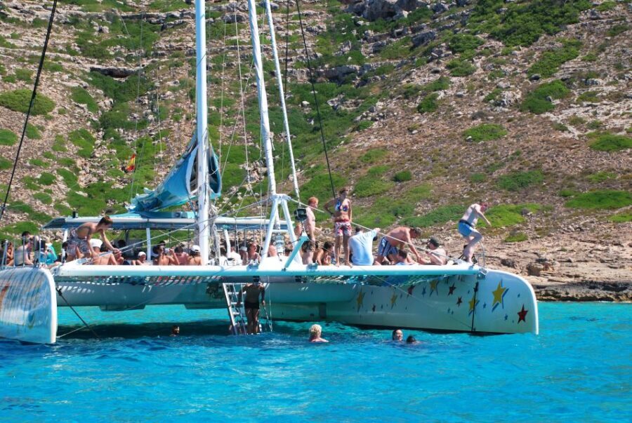 From Palma de Mallorca: Boat Cruise to Illetes - Drinks on Board: What’s Included, What You’ll Pay For