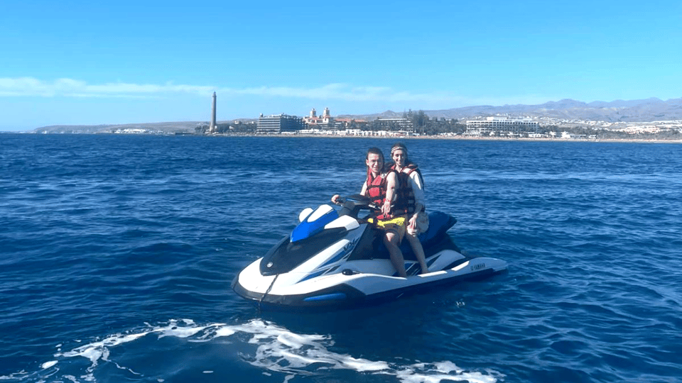 From Playa del Inglés: Guided Jet Ski Tour & Hotel Transfers - Safety briefing, lockers, and insurance: the unglamorous stuff that helps