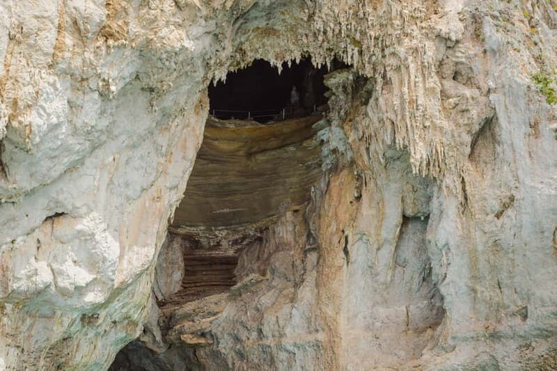 From Pompeii/Castellammare/Vico Equense: Capri Day Cruise - 5.5 Hours on Capri: Piazzetta and Gardens of Augustus