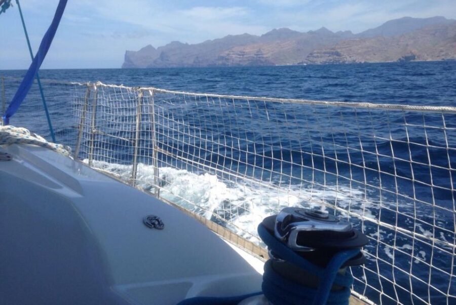 From Puerto de Mogán: Sailboat Trip with Food and Drinks - Food and Drinks on Board: Lunch That Actually Counts
