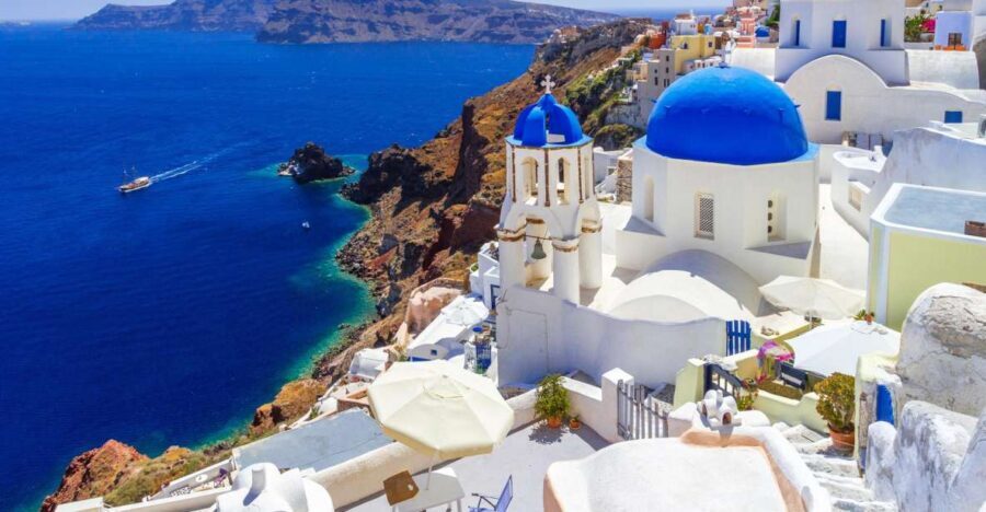 From Rethymno: Full-Day Trip to Santorini by Boat - Arriving at Athinios: Find Your Bus, Then Breathe