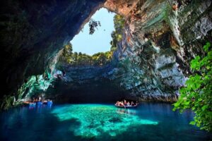 From Zakynthos: Kefalonia Island Full Day Tour by Bus & Boat - Passing St George’s Venetian Castle on the Way In