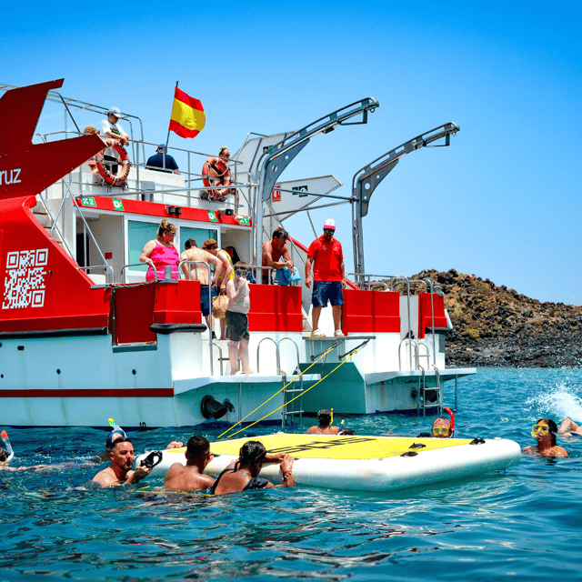Fuerteventura: 1-Hour Mini Swim & Snorkel Cruise - The boat experience: panoramic windows + an easy option to stay onboard