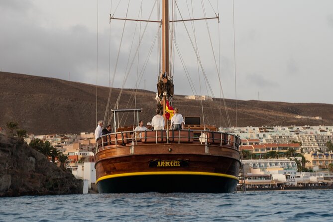 Fuerteventura: Aphrodite Exclusive Gulet with Food and Drinks - Small-group feel: how the max 35 matters
