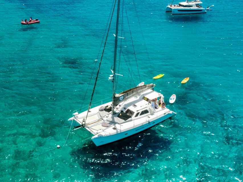 Fuerteventura : Catamaran excursion to Lobos Island - Paella and drinks onboard: good value, not a food show
