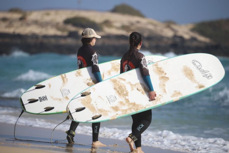 Fuerteventura : Corralejo Surf Lesson - The 4-Hour Flow: Beach Theory to On-Water Practice