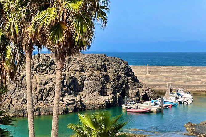Fuerteventura: DISCOVER FUERTEVENTURA TOUR 7 hours max 8 people - Tindaya and a typical Canarian village stop: guanche spirituality and stone