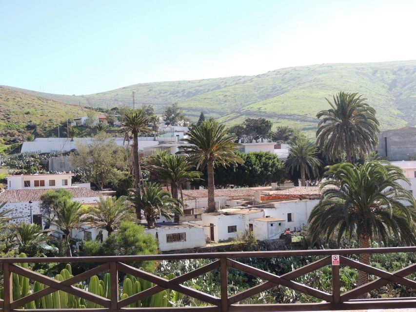 Fuerteventura: Island Highlights Guided VIP Sightseeing Tour - North-to-south driving time: what you’re trading for the convenience