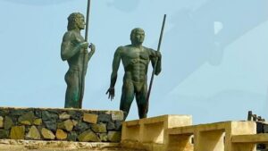 Fuerteventura: Island Highlights Guided VIP Sightseeing Tour - The comfort factor: air-conditioned minibus and real pickup coverage