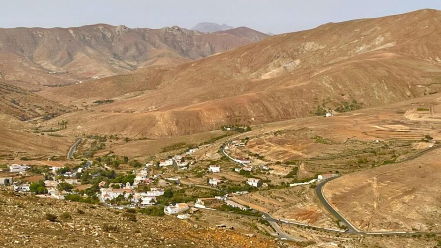 Fuerteventura: Island Highlights Guided VIP Sightseeing Tour - Miradores, windmills, and the quick-hit scenic rhythm