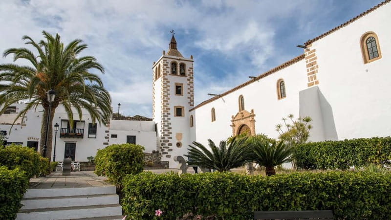 Fuerteventura: Island Highlights Sightseeing Tour - Guides, pacing, and the real-life details that matter