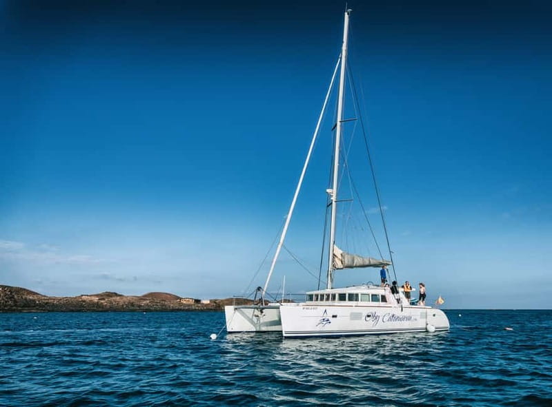 Fuerteventura: Lobos Island Catamaran Cruise with Lunch - Paella lunch and drinks: the meal that keeps the trip on track