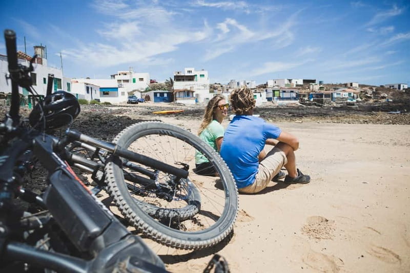 Fuerteventura North: PREMIUM E-bike guided tour - El Cotillo break: beach town energy without the rush