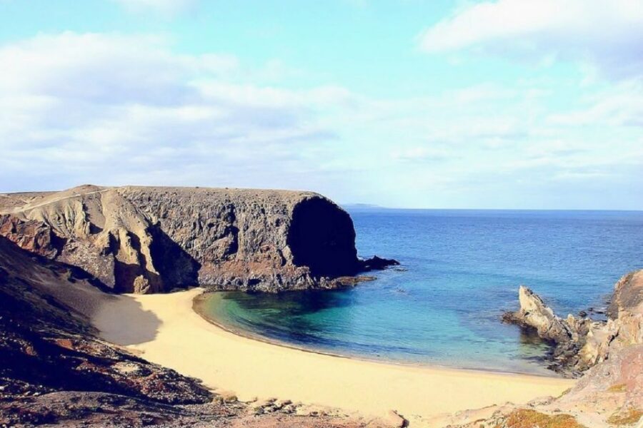 Fuerteventura: Round-Trip or 1-Way Ferry Ticket to Lanzarote - Bikes, water sports, and flexibility without an itinerary that traps you