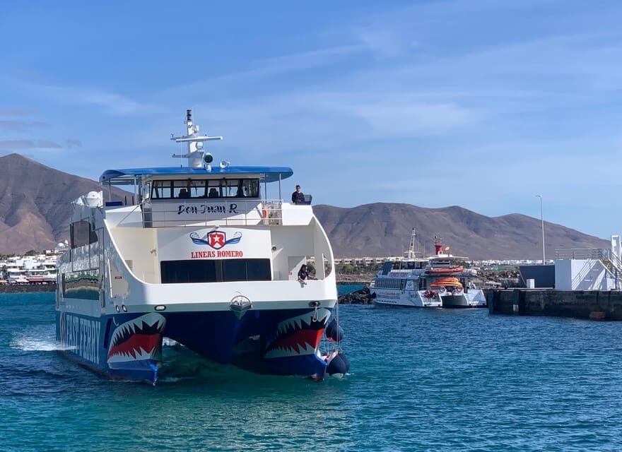 Fuerteventura: Round-Trip or 1-Way Ferry Ticket to Lanzarote - One-way or round-trip: which option should you pick?