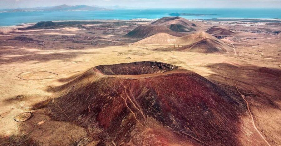 Fuerteventura: Wild North and Corralejo Tour From the South - Dunes de Corralejo: First Big Views Toward Lanzarote and Lobos