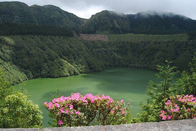 Full-Day Sete Cidades Crater Lake and Fire Crater Lake Private Tour - Pico Carvao and the timing question: why 10 minutes can be enough
