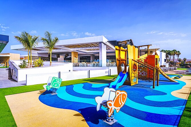 Full Day Ticket at Perchel Beach Club with Lunch - Drinks, cocktails, and add-ons: what costs extra