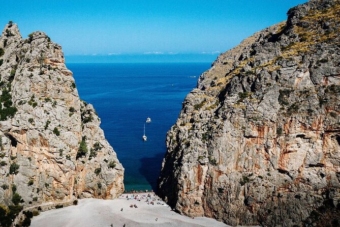 Full Day Tour to the Island of Mallorca - The Guides and the Language Factor (English Included, Not English Only)