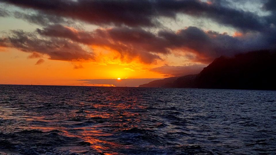 Funchal: Cabo Girão Sunset Catamaran Tour - Weather and passenger numbers: how to plan with the real world
