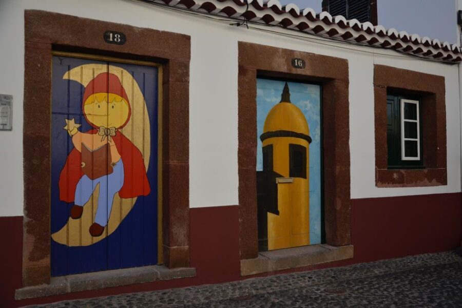 Funchal: City Highlights Tuk-Tuk Tour - Lido’s newer side: see what Funchal looks like in motion